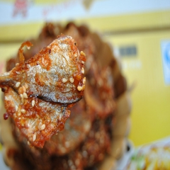黄线鱼大连特产休闲食品水产零食麻辣鱼件超市供应辣条厂家直销