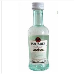 烘焙原料 百加得超级白朗姆酒 小瓶酒版 50ml提拉米苏必备...