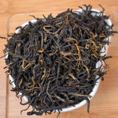 厂家直销云南凤庆滇红茶批发 一级一芽二叶红茶曲条工夫红茶