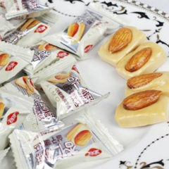 休闲食品批发 正宗金冠2500g一袋杏仁优果奶酥 20斤/件