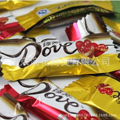 德芙丝滑牛奶巧克力 散称小巧克力批发 一箱18斤