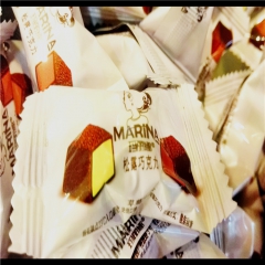 玛丽娜草莓夹心松露巧克力 一箱20斤