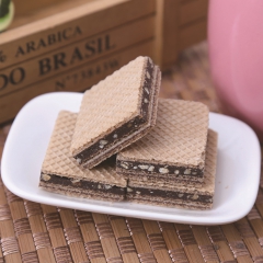 马来西亚星七百利滋巧克力威化饼干63g进口办公室休闲零食品批...