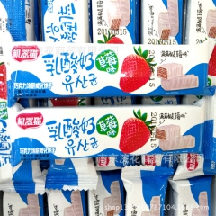 机器猫 巧克力涂层威化饼干乳酸奶草莓味 一箱10斤