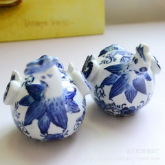 景德镇青花瓷摆件 小公鸡台面摆件 装饰器物 斗鸡 陶瓷摆件